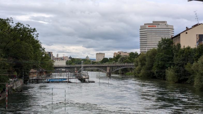 Limmat auf der Höhe der Badi Unterer Letten